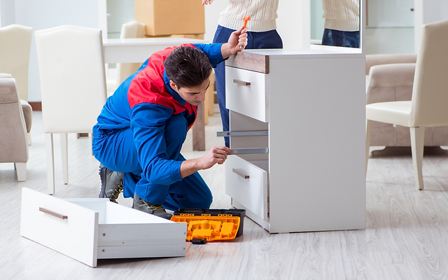 فك وتركيب الأثاث